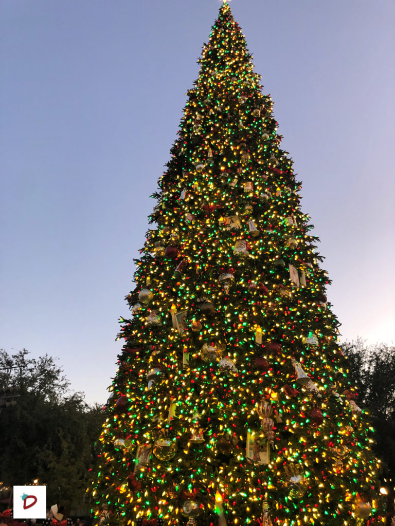 árbol de navidad en Disneylandia