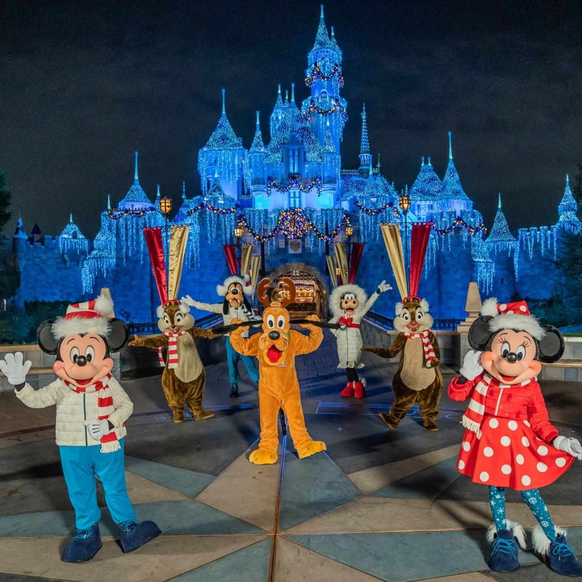 Mickey, Minnie and friends on holiday attire
